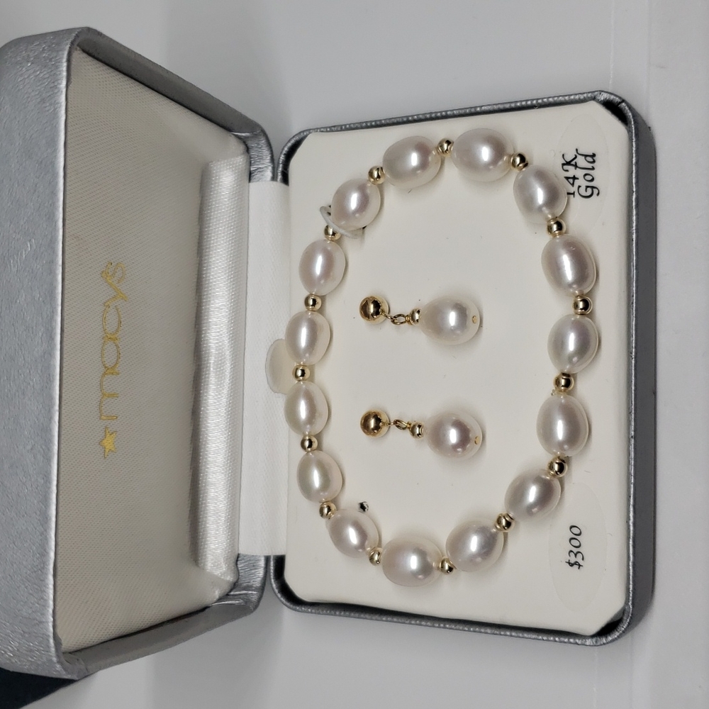 Cultured Freshwater Pearl Bracelet/Earring Set 14K 8-9MM